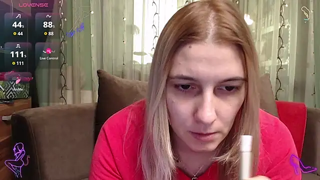 Snapshot of lovingfeetheels chatting on November 2025 10:04:02 AM lovingfeetheels online show from November 2025 10:04:02 AM