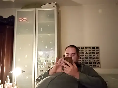 tididi1986 online show from November 2025 06:51:01 PM