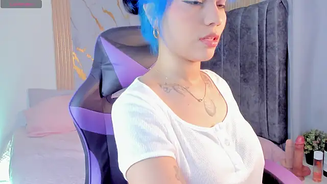 Snapshot of CIEL-DOUCE chatting on December 2025 04:47:02 AM CIEL-DOUCE online show from December 2025 04:47:02 AM