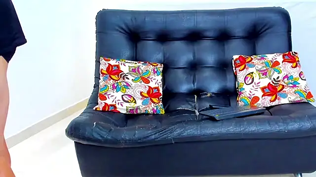 AlfredWalker online show from February 2026 01:41:02 PM