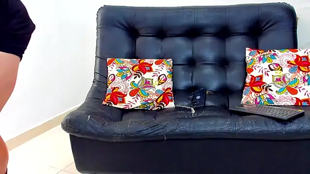 AlfredWalker online show from April 2026 12:44:02 PM