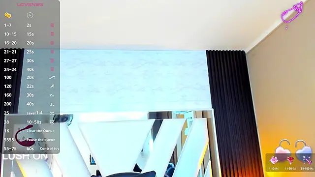 Linda4Petite online show from September 2025 06:12:02 PM