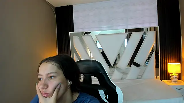 Linda4Petite online show from January 2026 02:20:02 PM