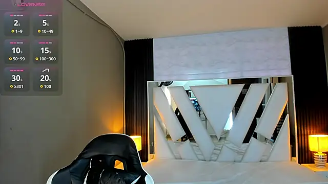 Linda4Petite online show from March 2026 06:13:02 PM