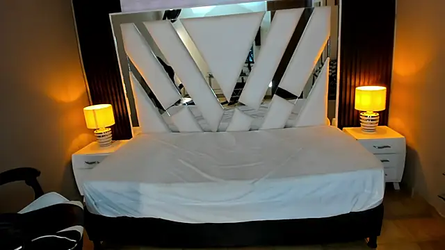 Linda4Petite online show from February 2026 06:06:01 PM