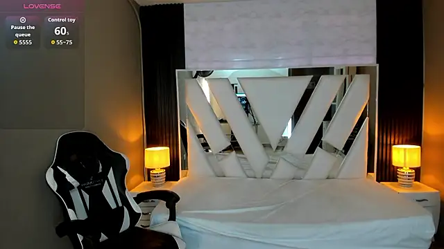 Linda4Petite online show from March 2026 06:14:02 PM