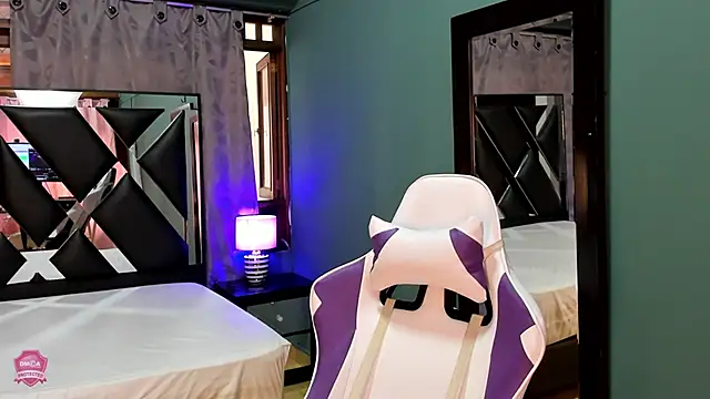 Linda4Petite online show from March 2025 01:06:01 PM