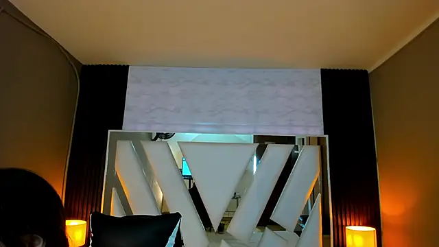 Linda4Petite online show from October 2025 12:50:01 PM