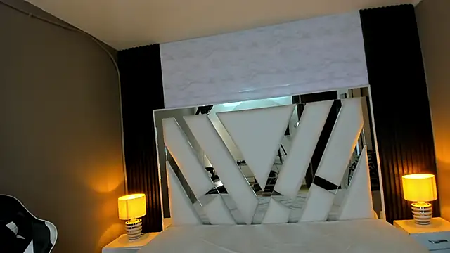 Linda4Petite online show from February 2026 06:07:01 PM