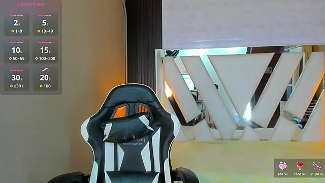 Linda4Petite online show from April 2026 06:35:02 PM