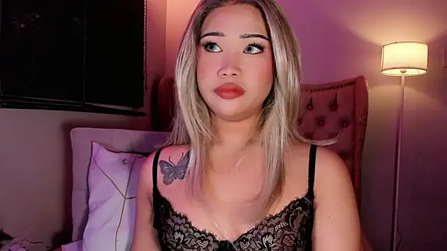 BoaHancockx online show from February 2026 09:03:01 PM