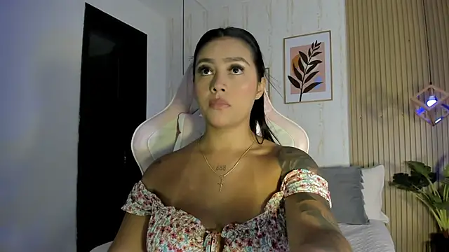 CameronCollins  online show from September 2025 07:57:01 PM