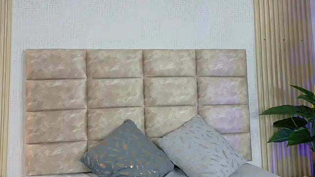 CameronCollins  online show from March 2026 07:08:01 PM