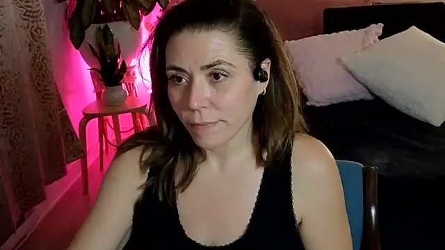 Ellie-L-Elizabeth online show from February 2026 03:48:01 AM