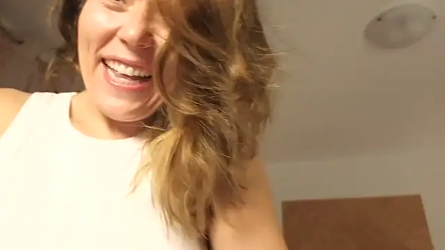 Ellie-L-Elizabeth online show from March 2026 12:03:01 AM