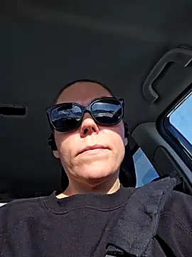 Ellie-L-Elizabeth online show from February 2025 02:33:02 PM