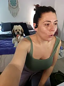 Ellie-L-Elizabeth online show from November 2025 10:58:01 PM