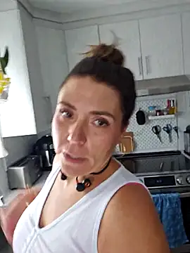 Ellie-L-Elizabeth online show from September 2025 04:07:01 PM
