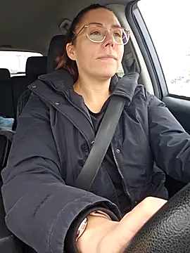 Ellie-L-Elizabeth online show from November 2025 02:21:01 PM