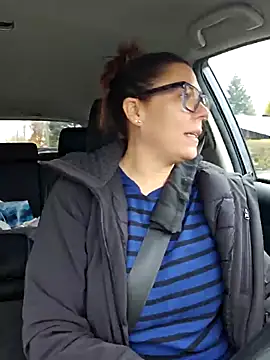 Ellie-L-Elizabeth online show from November 2025 03:48:01 PM