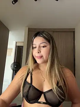 lunablossom  online show from March 2026 08:02:01 PM