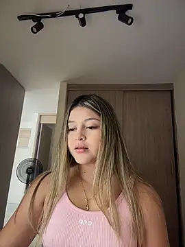 lunablossom  online show from March 2026 06:59:02 PM