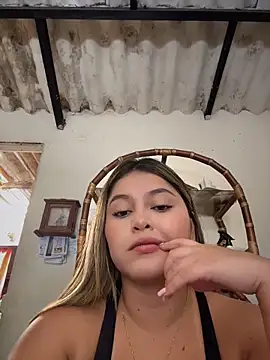 lunablossom  online show from March 2026 09:17:02 PM