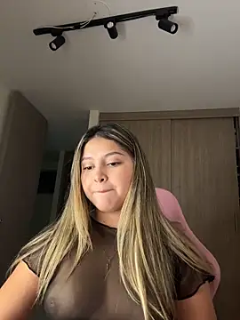 lunablossom  online show from March 2026 03:19:02 AM