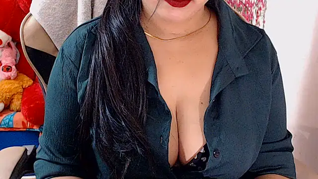 Snapshot of Naughty_Kashish chatting on June 2026 06:33:02 AM Naughty Kashish online show from June 2026 06:33:02 AM