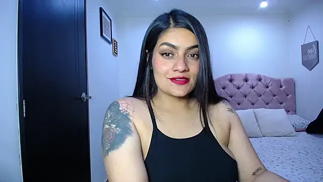Roxane777 online show from July 2026 03:40:01 AM