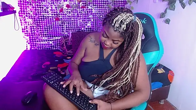 niawk  online show from November 2025 04:40:02 PM