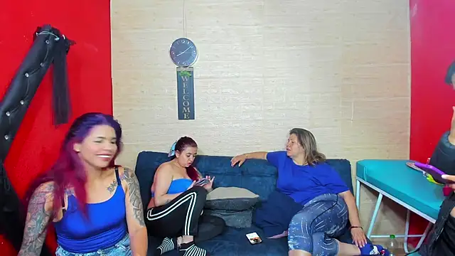 lesbiancuple online show from October 2025 01:09:01 AM