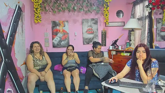 lesbiancuple online show from April 2026 12:29:02 PM