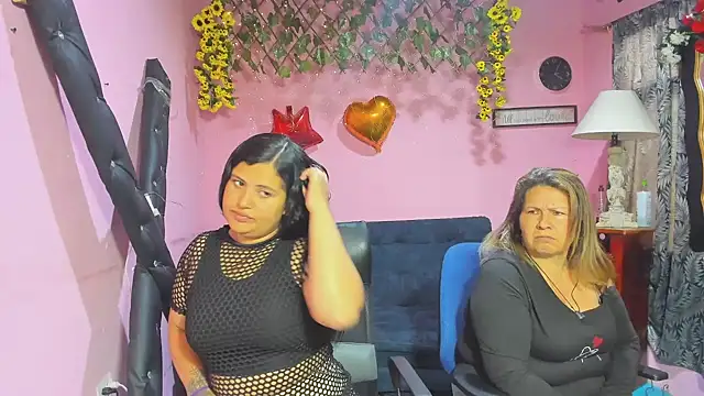 lesbiancuple online show from February 2026 12:28:02 PM