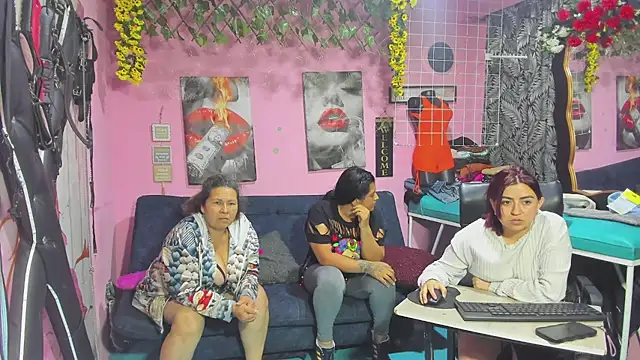 lesbiancuple online show from May 2026 01:13:01 AM