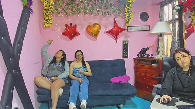 lesbiancuple online show from March 2026 11:59:01 AM