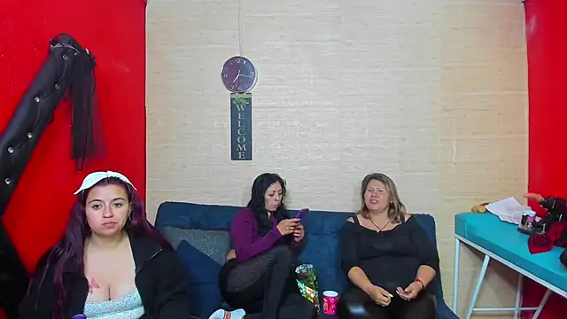 lesbiancuple online show from September 2025 12:16:02 AM