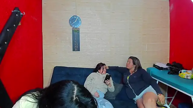 lesbiancuple online show from November 2025 01:10:02 AM