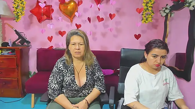 lesbiancuple online show from February 2026 01:22:01 PM