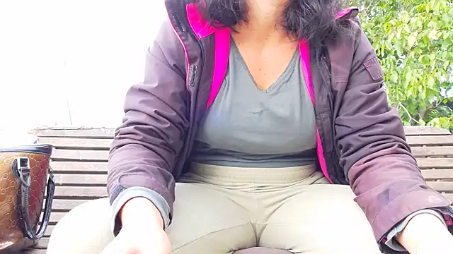 SquirtyMellissaLabia online show from September 2025 07:04:02 AM