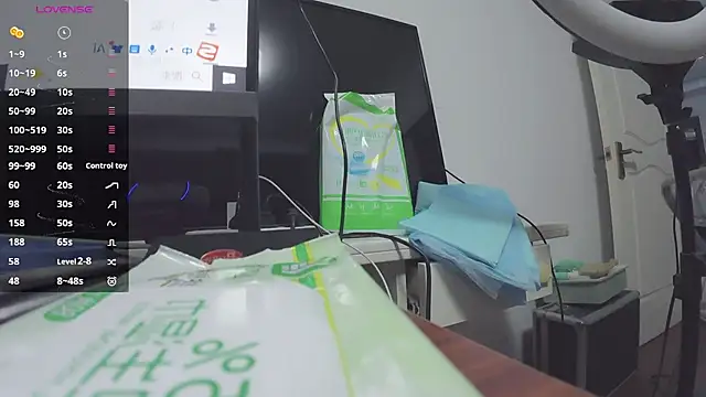 qianqian  online show from April 2026 12:23:01 PM