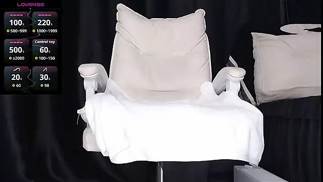 Snapshot of qianqian_ chatting on November 2025 09:53:02 AM qianqian online show from November 2025 09:53:02 AM