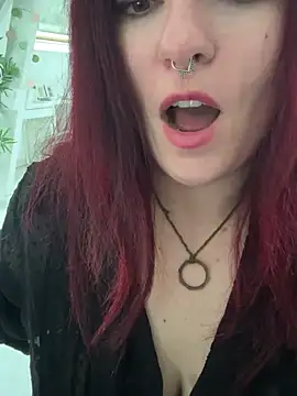 Snapshot of LunaMoongirl chatting on September 2025 05:24:01 PM LunaMoongirl online show from September 2025 05:24:01 PM