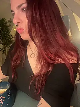 Snapshot of LunaMoongirl chatting on November 2025 05:18:01 AM LunaMoongirl online show from November 2025 05:18:01 AM