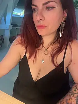 LunaMoongirl online show from May 2026 11:17:02 AM