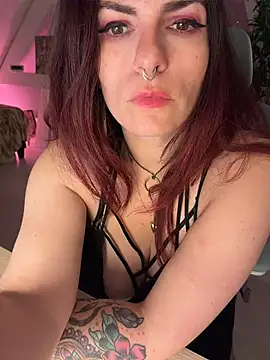 LunaMoongirl online show from June 2026 11:10:02 PM