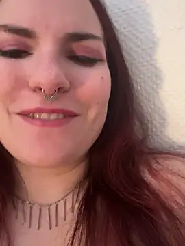 Snapshot of LunaMoongirl chatting on January 2025 04:59:02 PM LunaMoongirl online show from January 2025 04:59:02 PM