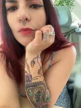 LunaMoongirl online show from May 2026 03:39:01 PM