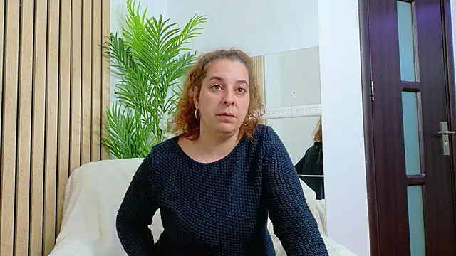 KarinaNoir online show from May 2026 03:54:01 AM