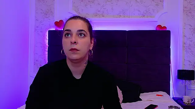 KarinaNoir online show from May 2026 03:47:02 AM